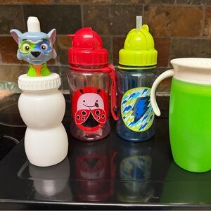 Kids Character and Patterned Water Bottles Set